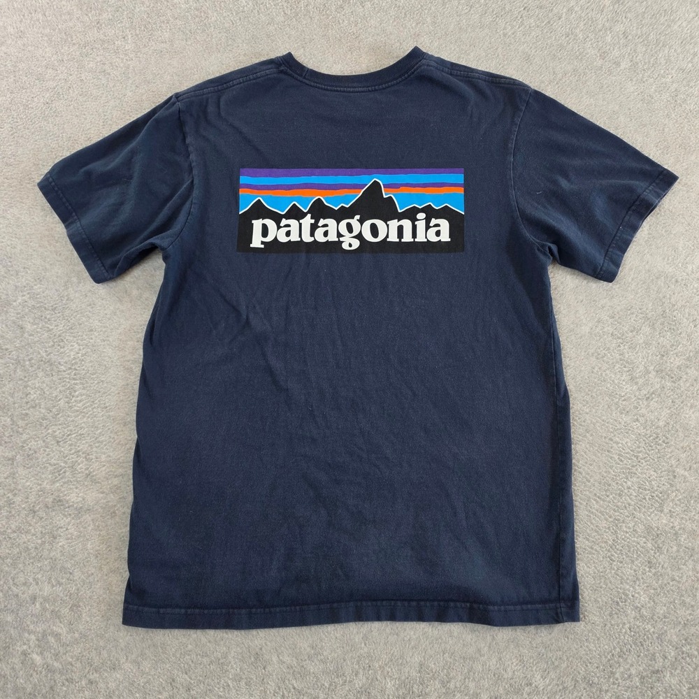 Patagonia P-6 Logo T-Shirt Mens Small Navy Blue Short Sleeve Regular Fit Tee
